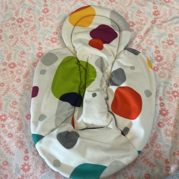 4 Moms newborn infant reversible insert - Picture 2 of 2